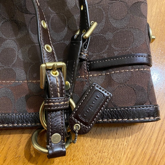 BNWT Coach Signature Tote - Picture 7 of 10